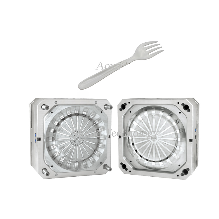 Vikbar gaffelform av plast för snabbnudlar